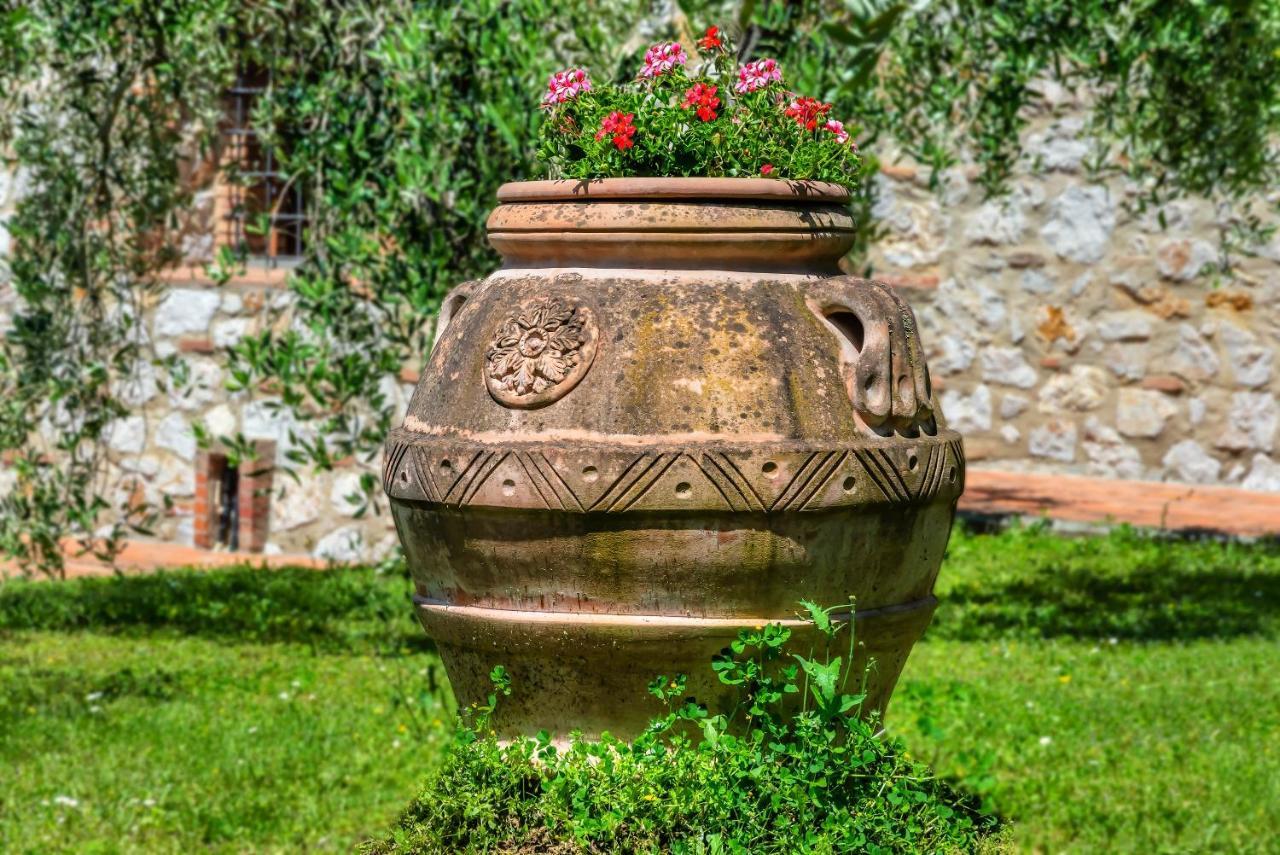 Villa Lionella Country Resort Montaione Bagian luar foto